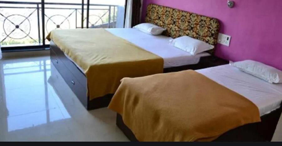 Hotel Manasi Inn Satara Ngoại thất bức ảnh