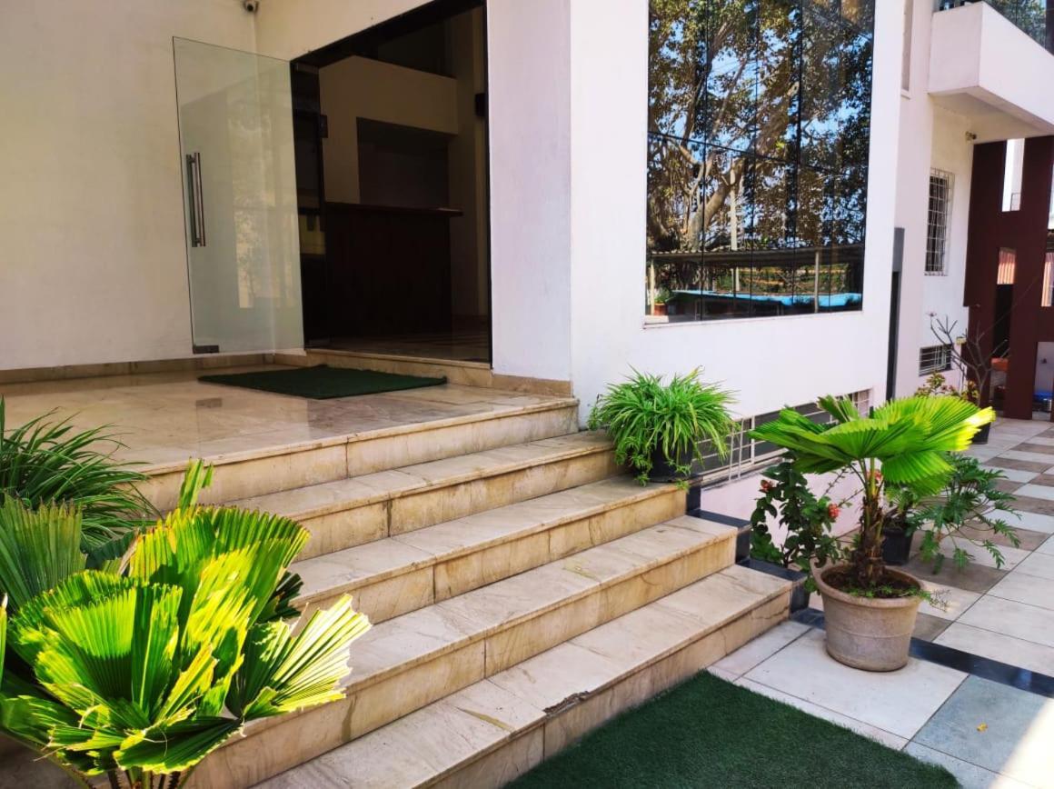 Hotel Manasi Inn Satara Ngoại thất bức ảnh