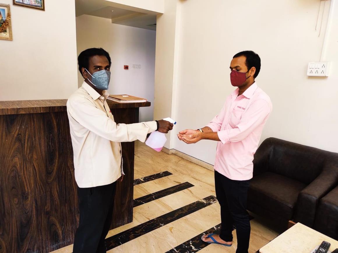 Hotel Manasi Inn Satara Ngoại thất bức ảnh
