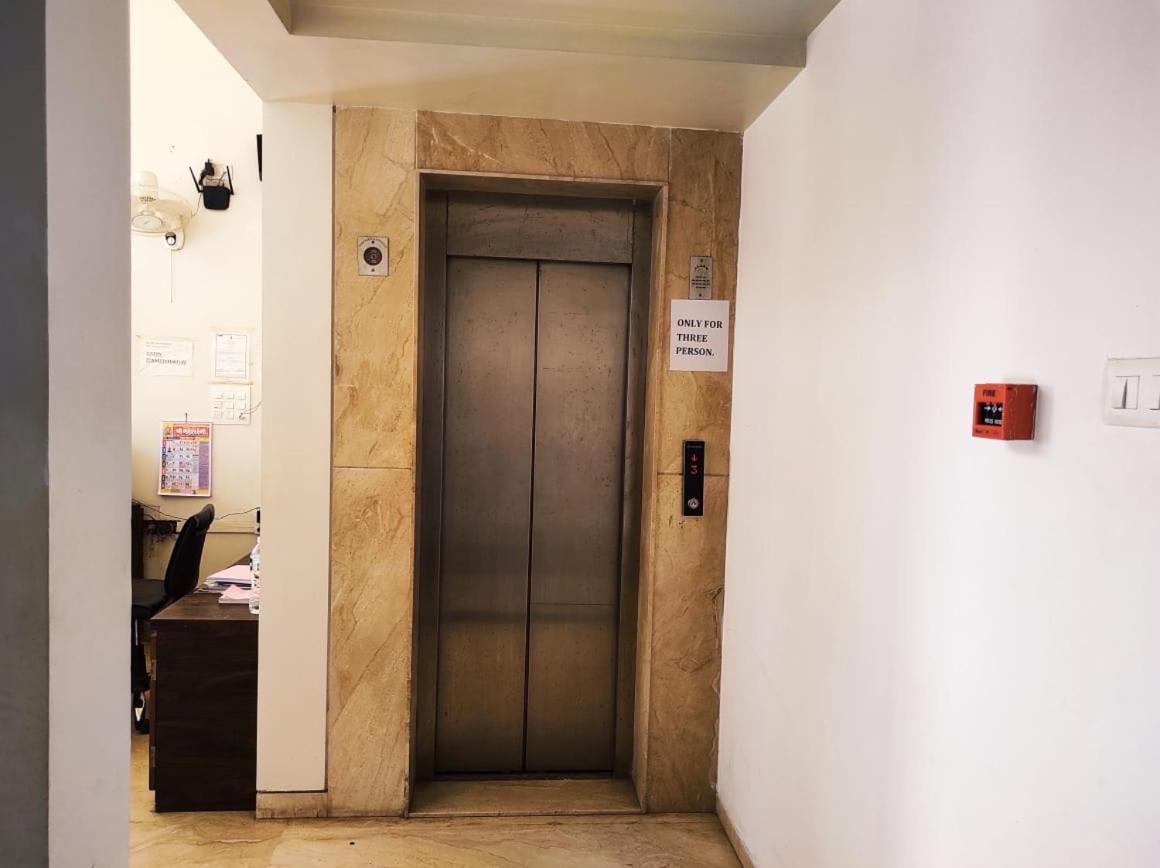 Hotel Manasi Inn Satara Ngoại thất bức ảnh